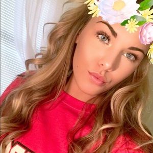 Meet your Posher, Hannah